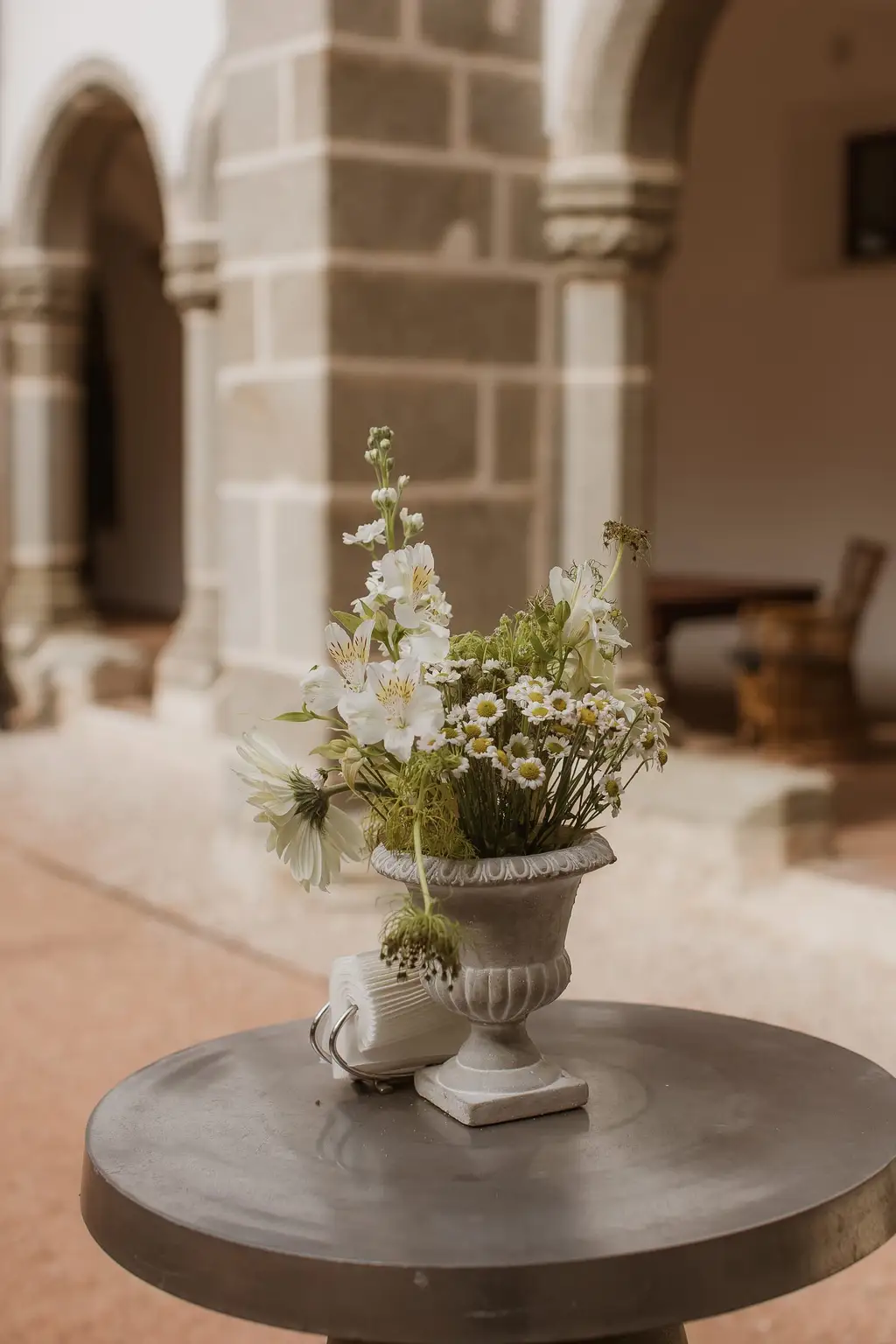 Wedding decorated by Líquen Events: Stephanie & Mizio (photo 19 of 86)