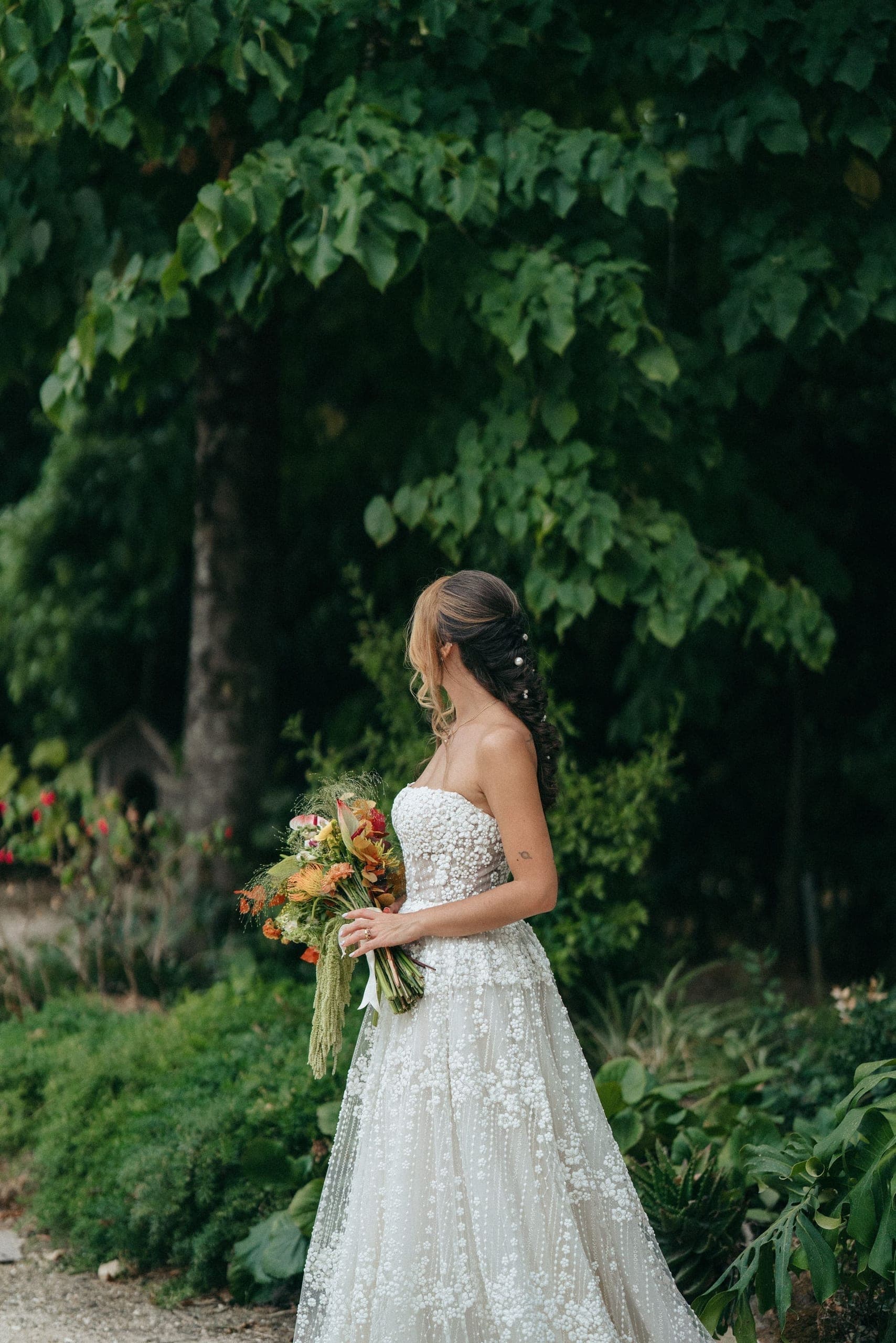 Outdoor wedding decorated by Líquen Events in the Alentejo